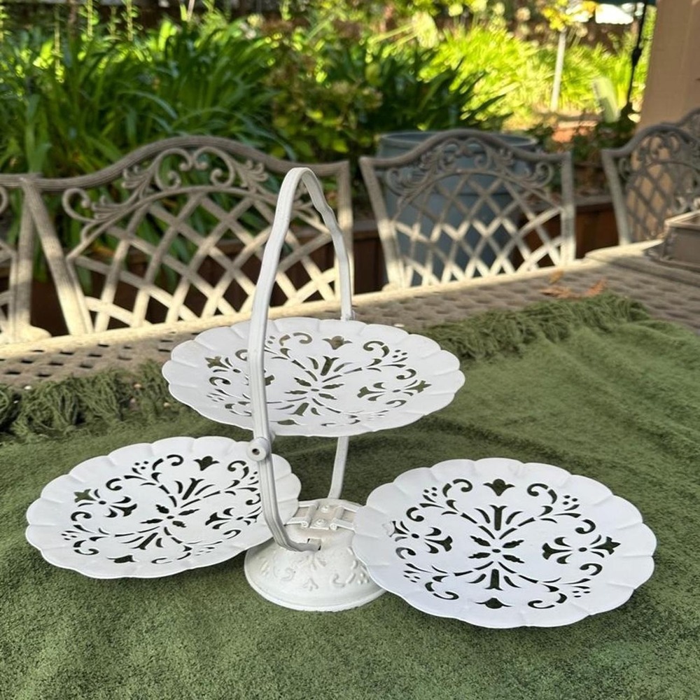 Vintage Inspired 3-Tier Foldable Metal Cake Stand